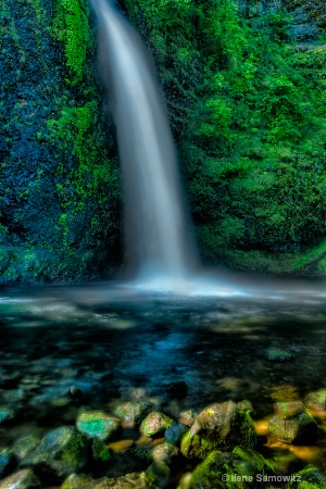 Bottom of Horsetail Falls