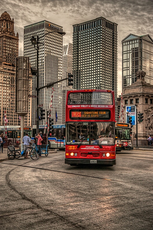 SEEING CHICAGO BY BUS