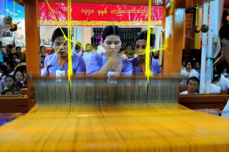 Weaving Contest 