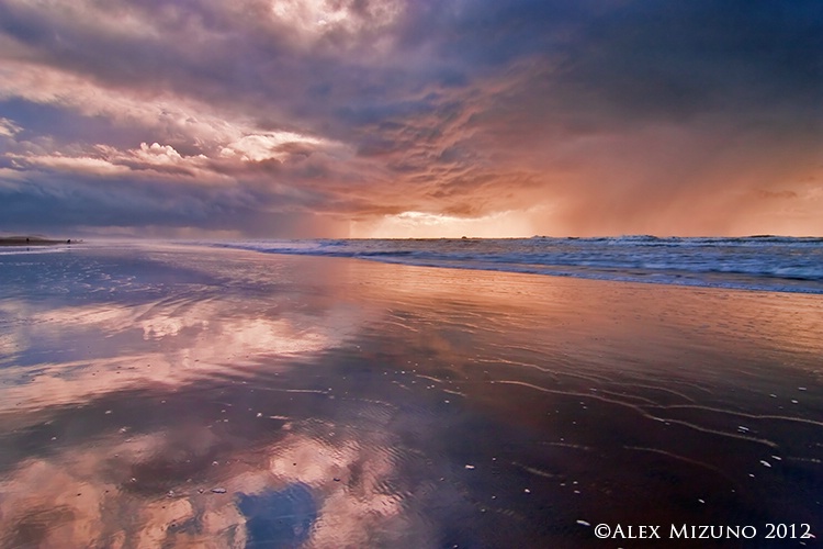 WINTER STORM ON THE OCEAN HORIZON