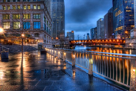 Chicago River twilight
