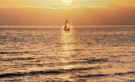 sailing-the-sun-beam
