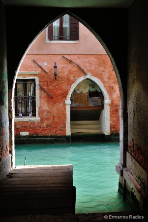 Entrance on the water