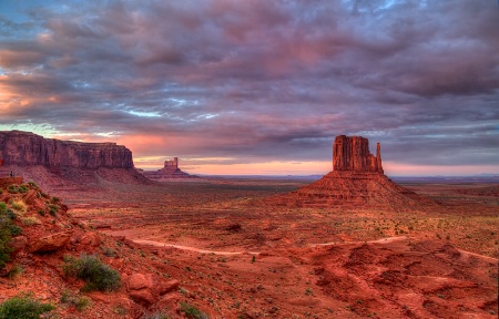 Monument Valley Sunset