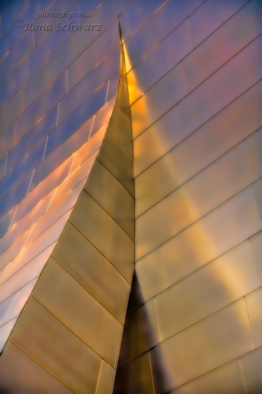 Gehry Glow