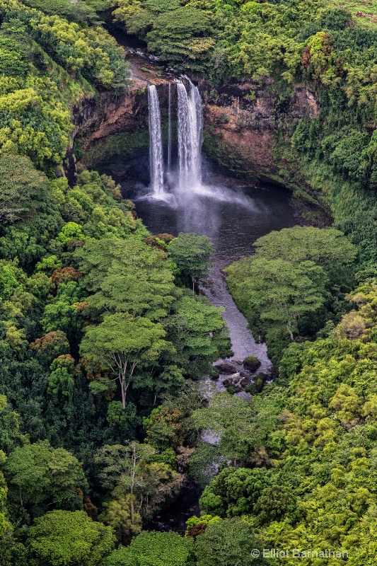 Waterfall 4 - ID: 14586472 © Elliot Barnathan