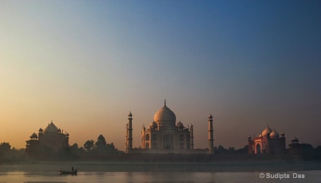 serene taj