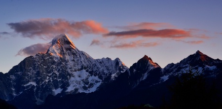 Sunrise at Mt Siguniansan