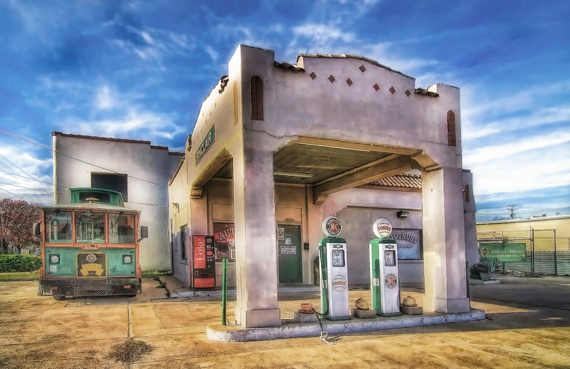 Sinclair Gas Station