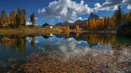 Dolomiti lake