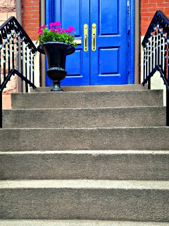 Steps to blue door