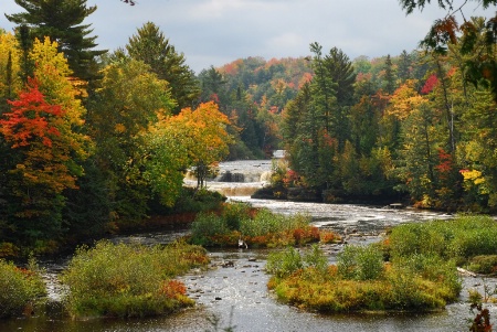 Lower Tahquamenon Falls