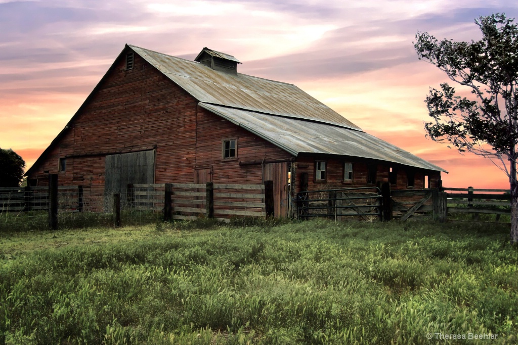 Barn at Sunrise