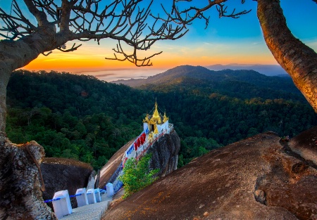 Morning Worship at the Heart of Nature