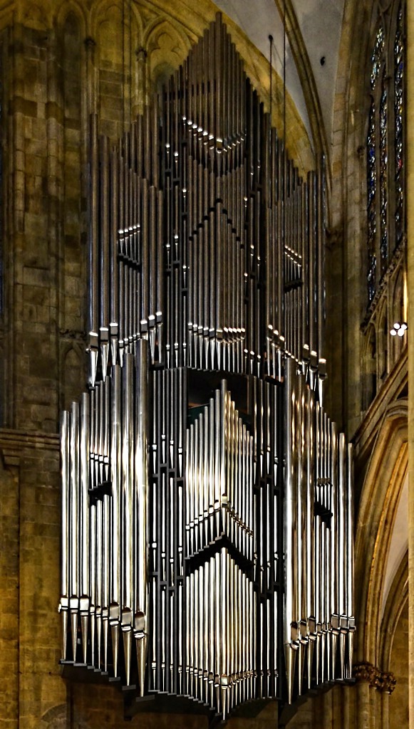 Hanging Pipe Organ