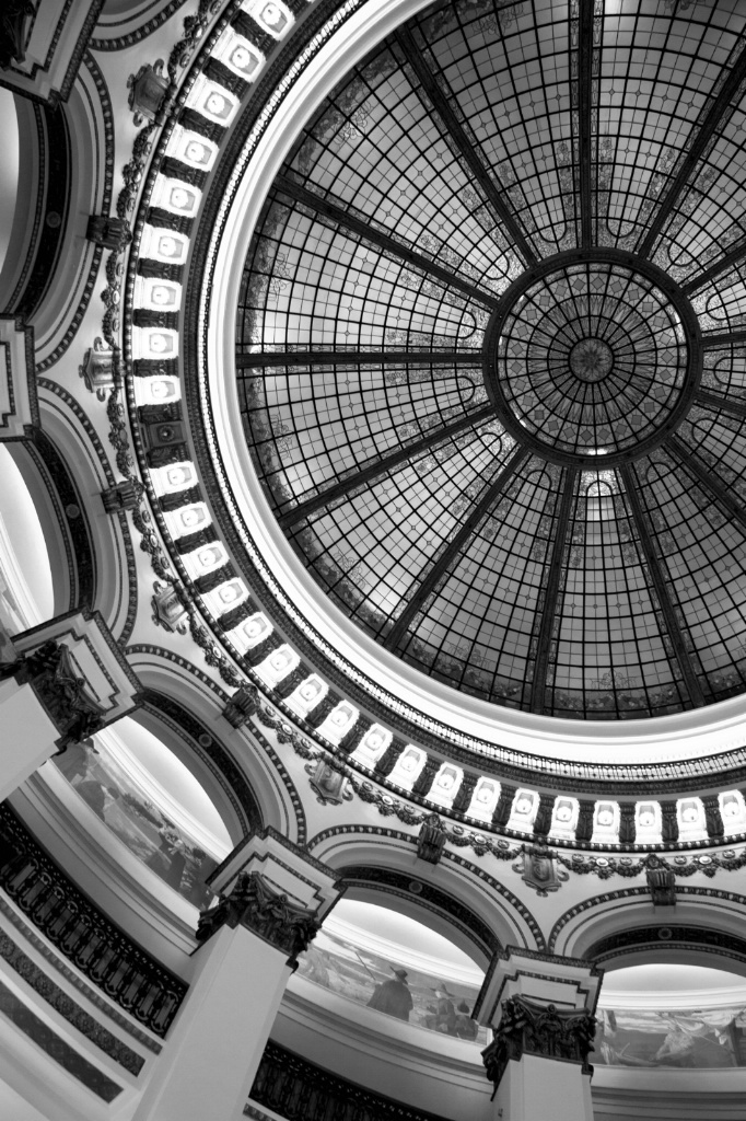 ceiling in black & white