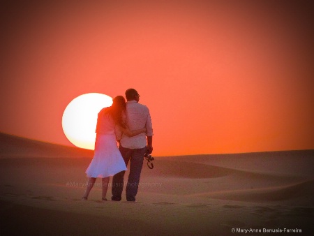 A loved Photographer in the Dubai desert