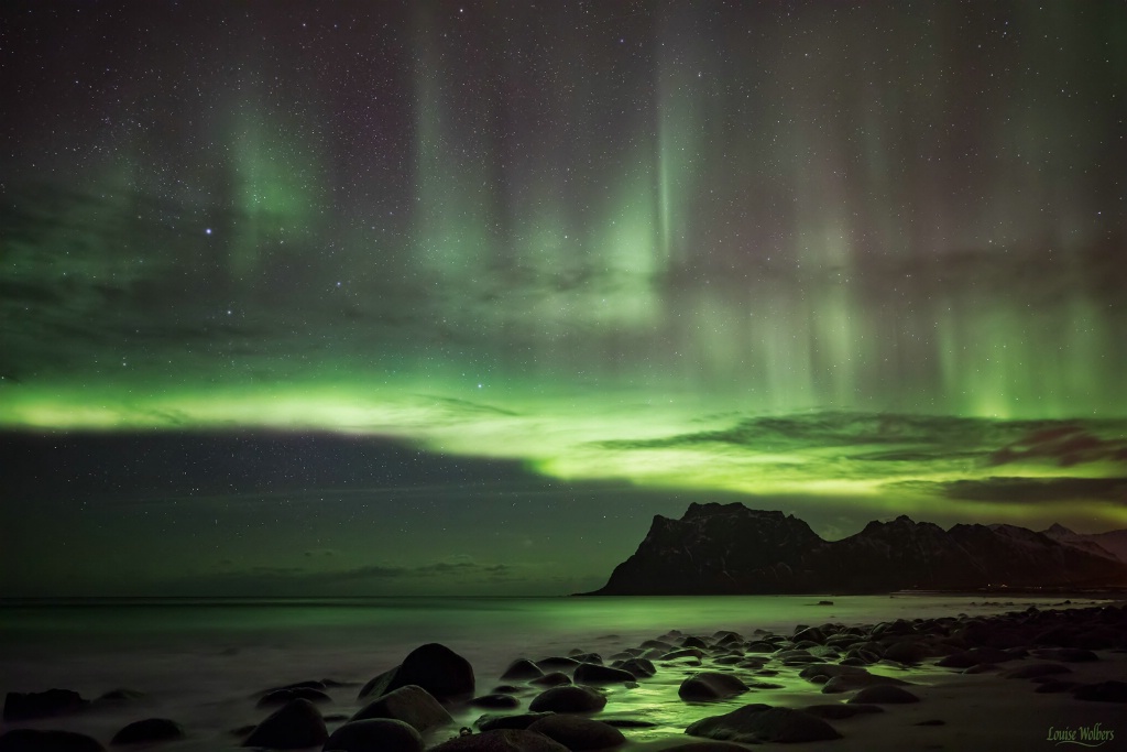 Aurora on the Beach - ID: 15545653 © Louise Wolbers