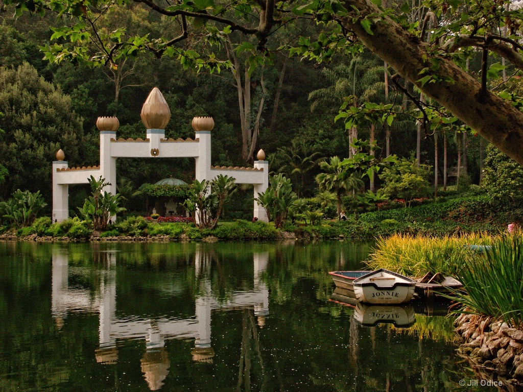 Lake Shrine